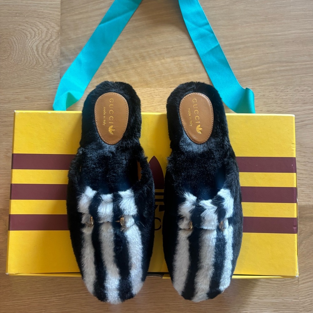 NWT Gucci x Adidas Faux Fur Horsebit Mule Slides Black White Stripe EU 38